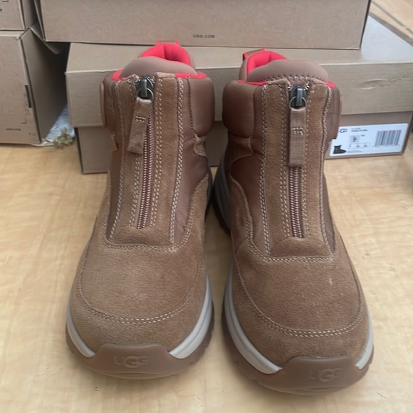 UGG Shoes - Ugg Women’s Yose Short Zip Boot